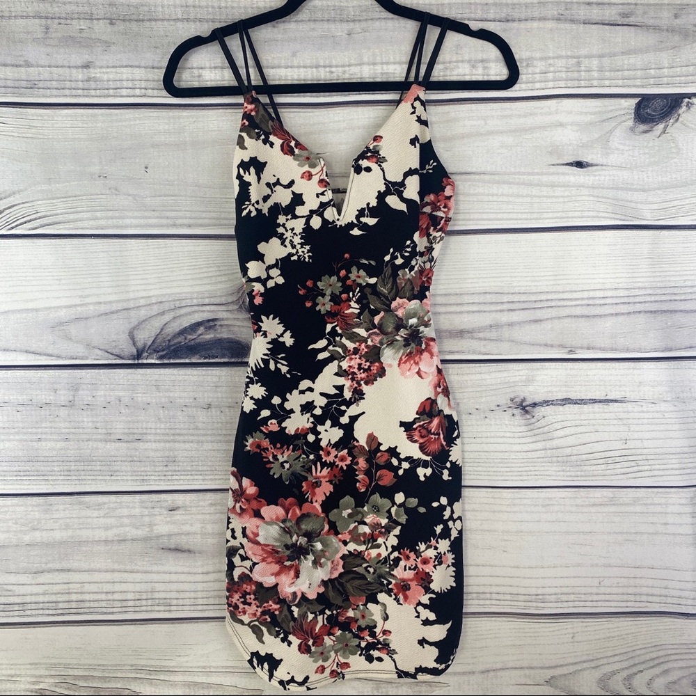 Floral Strappy Mini Dress Size Small